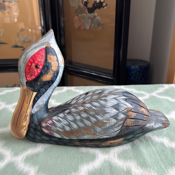 Handcrafted wooden Pelican figurine - Picture 1 of 7